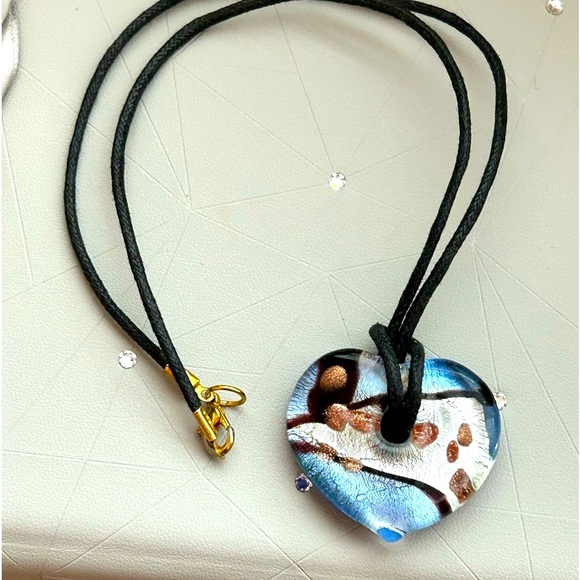 💙 Stunning Exquisite Rare Venetian Murano Glass Heart Pendant with Leather Chain - Picture 5 of 9